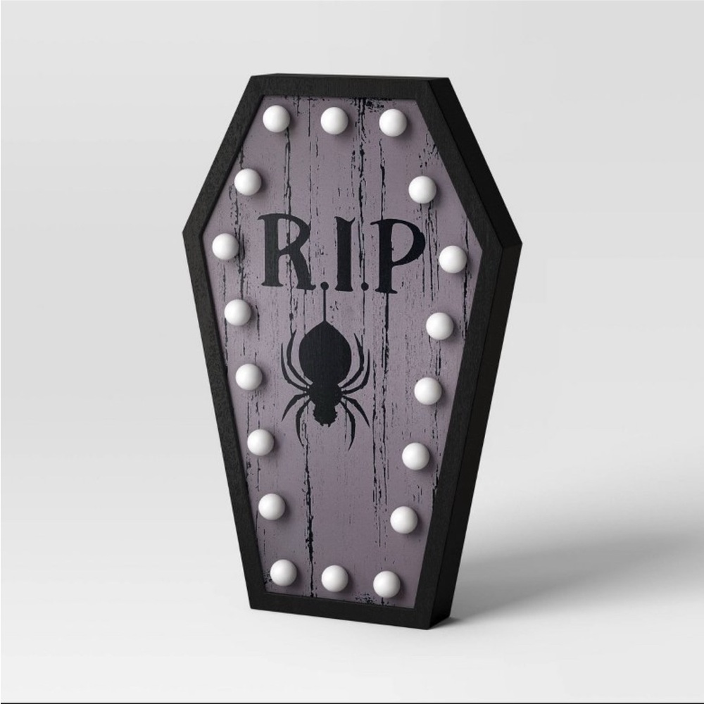 Hyde and EEK! Lit Skull Marquee Figurine and Lit Coffin Marquee Figurine - Picture 13 of 13